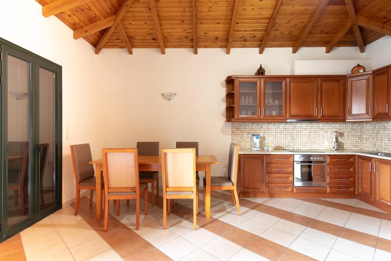 Papadeas Villas Megali Mantineia ภายนอก รูปภาพ