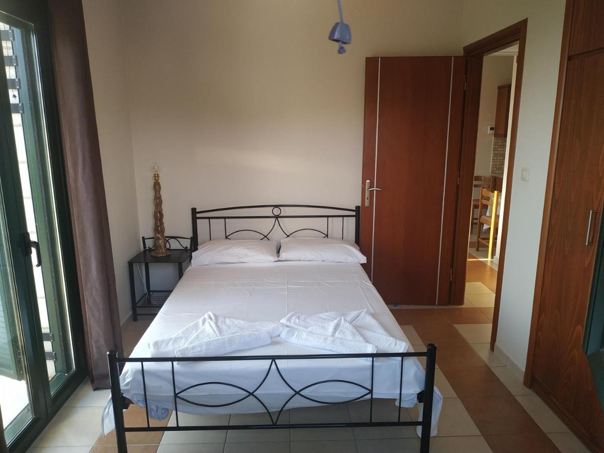 Papadeas Villas Megali Mantineia ภายนอก รูปภาพ