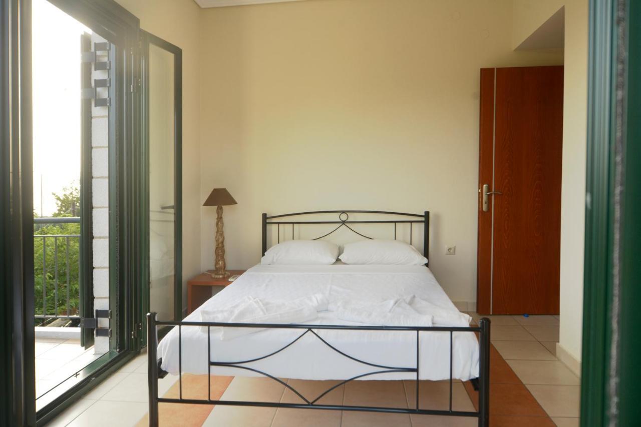 Papadeas Villas Megali Mantineia ภายนอก รูปภาพ