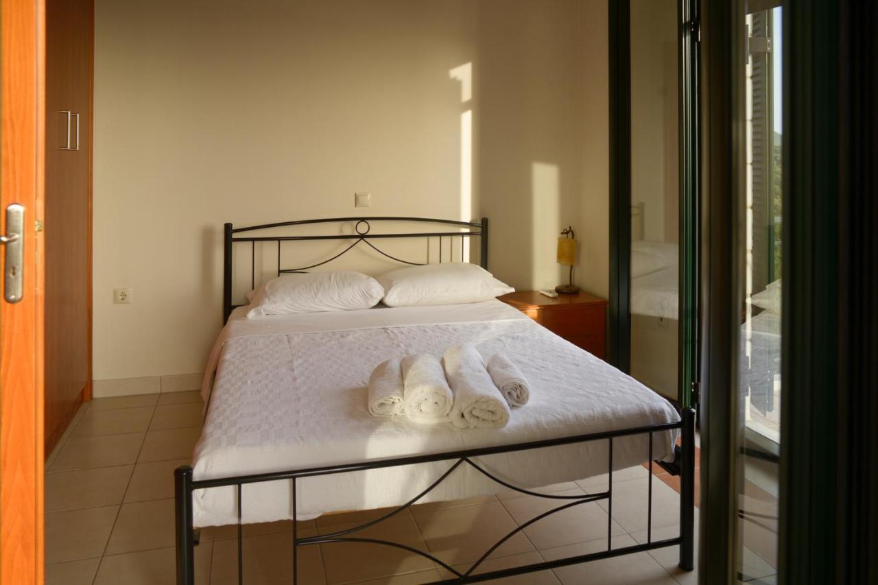 Papadeas Villas Megali Mantineia ภายนอก รูปภาพ